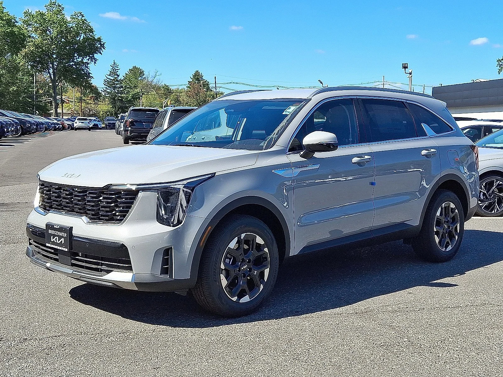 New 2026 Wolf Gray Kia S image 2