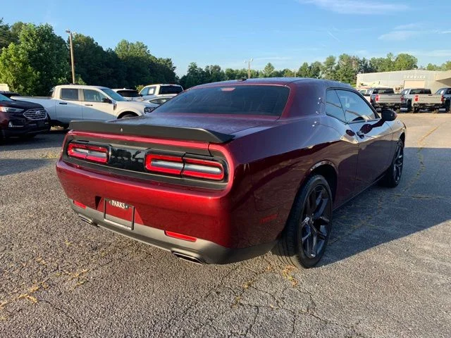 Used 2023 Octane Red Pearlcoat Dodge SXT image 10