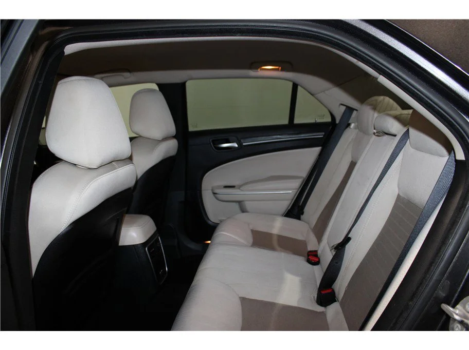 Used 2019 Granite Crystal Metallic Clearcoat Chrysler Touring image 12