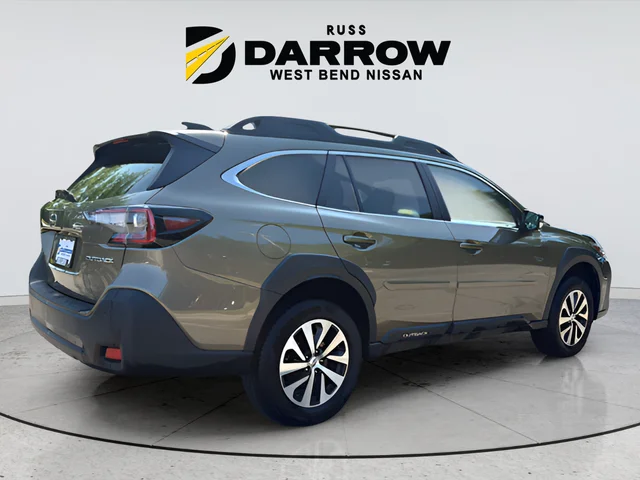 Used 2025 Green Subaru Premium image 5