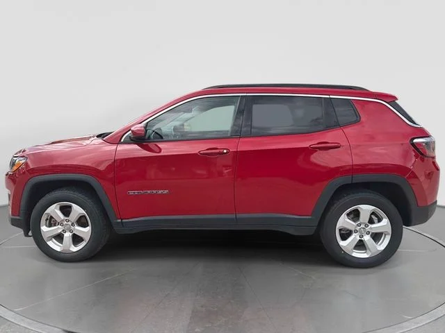 Used 2019 Red Jeep Latitude image 35