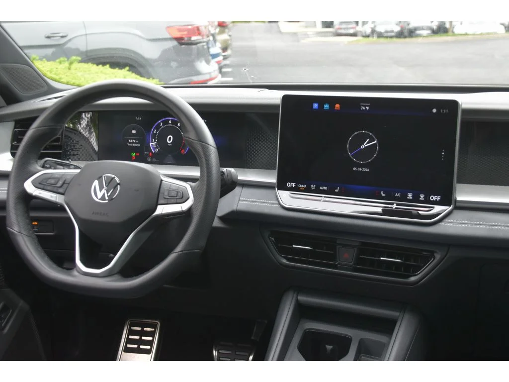 Used 2025 Opal White Pearl Volkswagen SE R-Line Black image 18