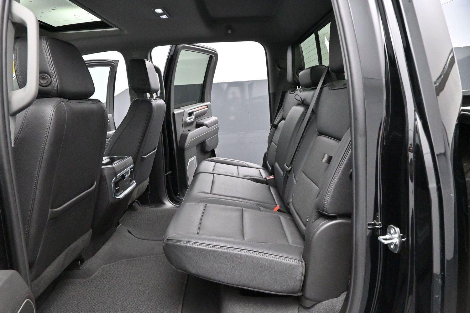 Used 2024 Onyx Black GMC Denali image 31