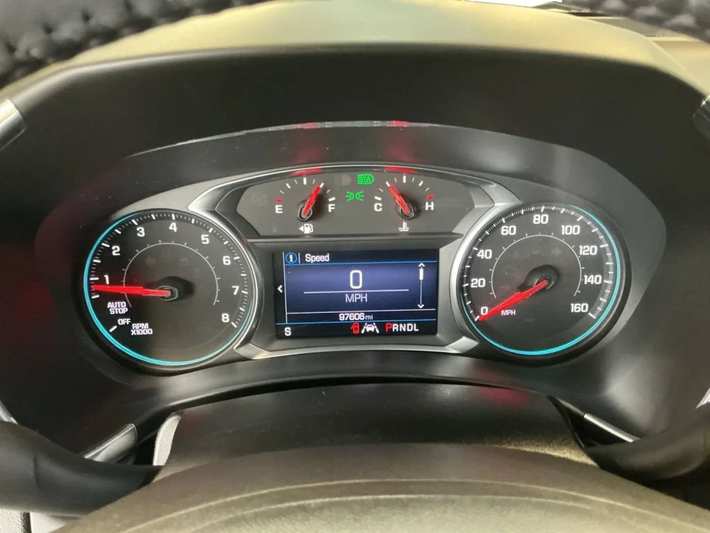 Used 2020 IRIDESCENT PEARL TRICOAT Chevrolet LT image 14