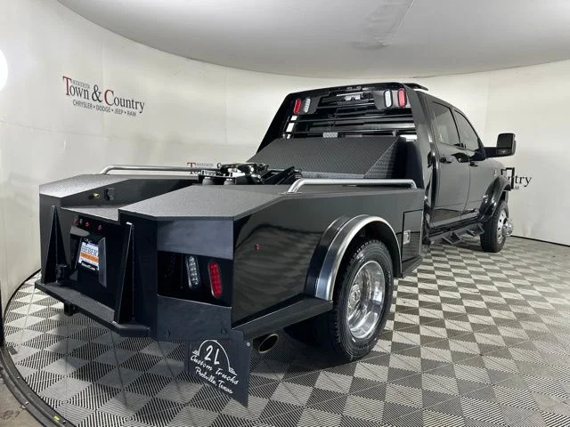 Used 2025 Black Ram Laramie image 7