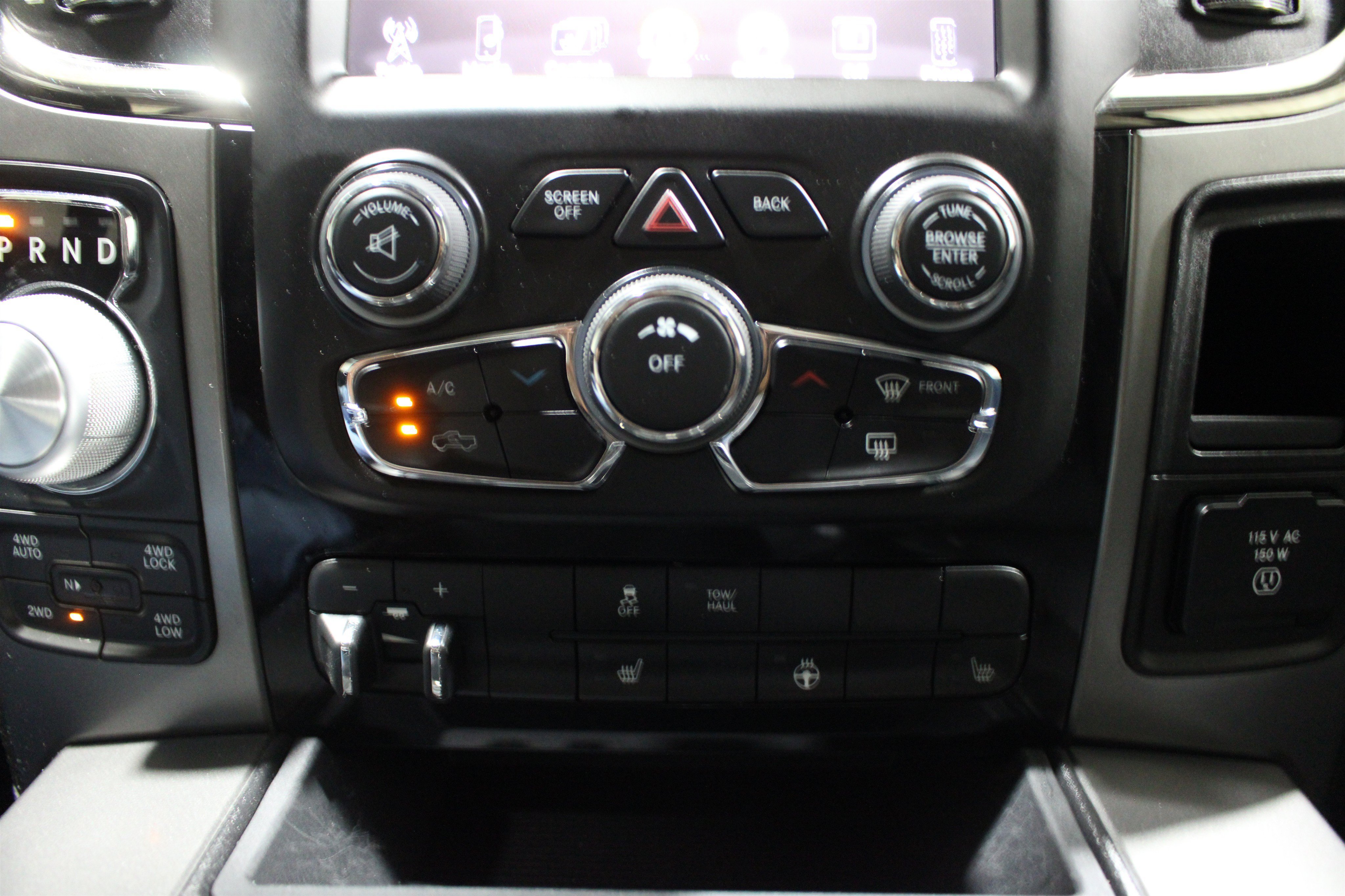 Used 2017 Brilliant Black Crystal Pearlcoat Ram Sport image 16