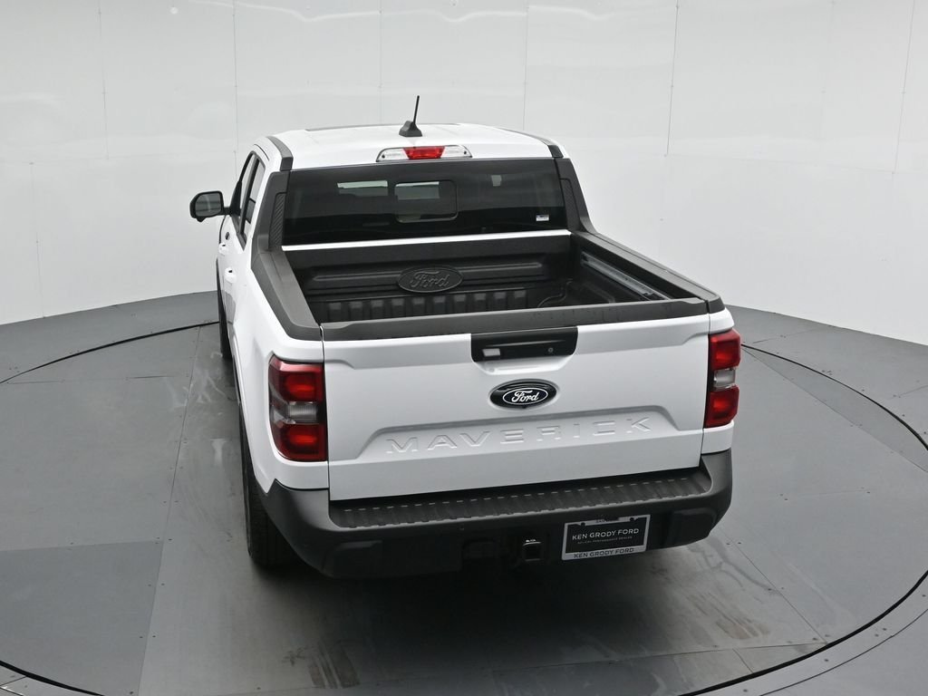 New 2026 Oxford White Ford Lariat image 43