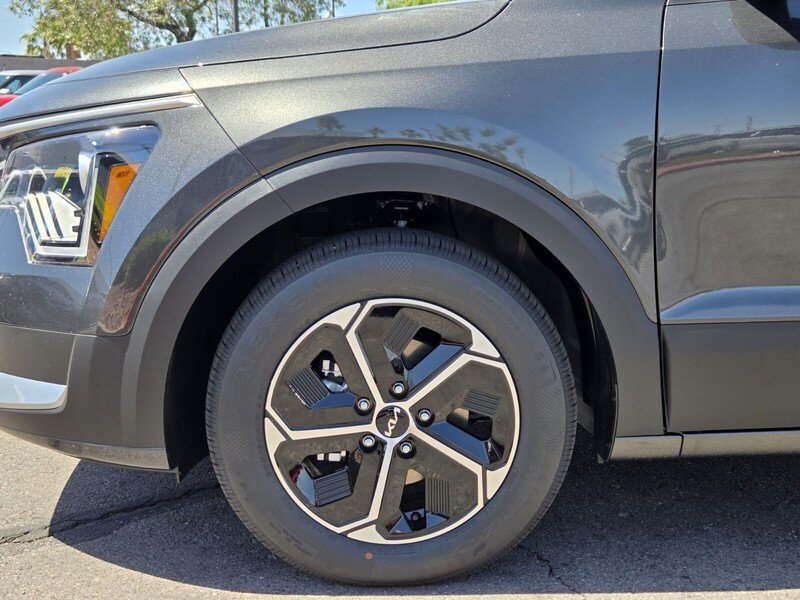 New 2026 Interstellar Gray Kia LX image 5
