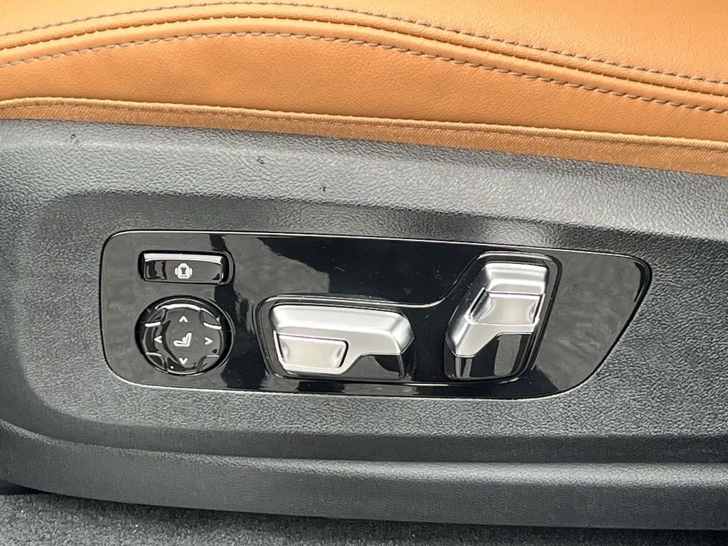 New 2026 Gray Metallic BMW xDrive40i image 12