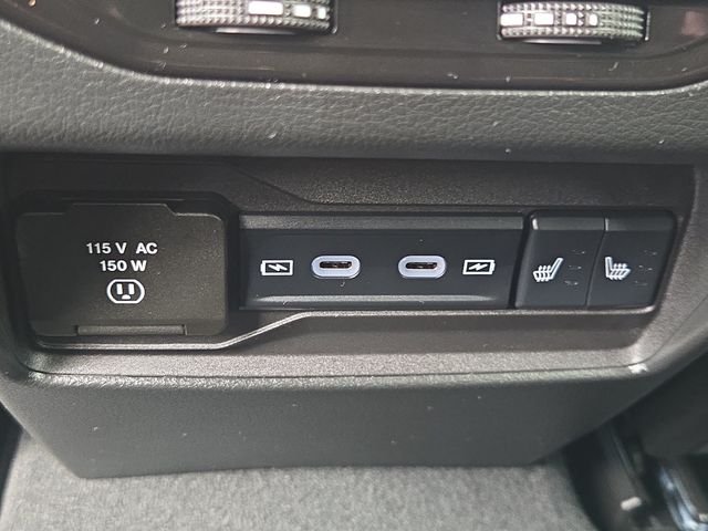 Used 2026 Diamond Black Jeep Limited image 16