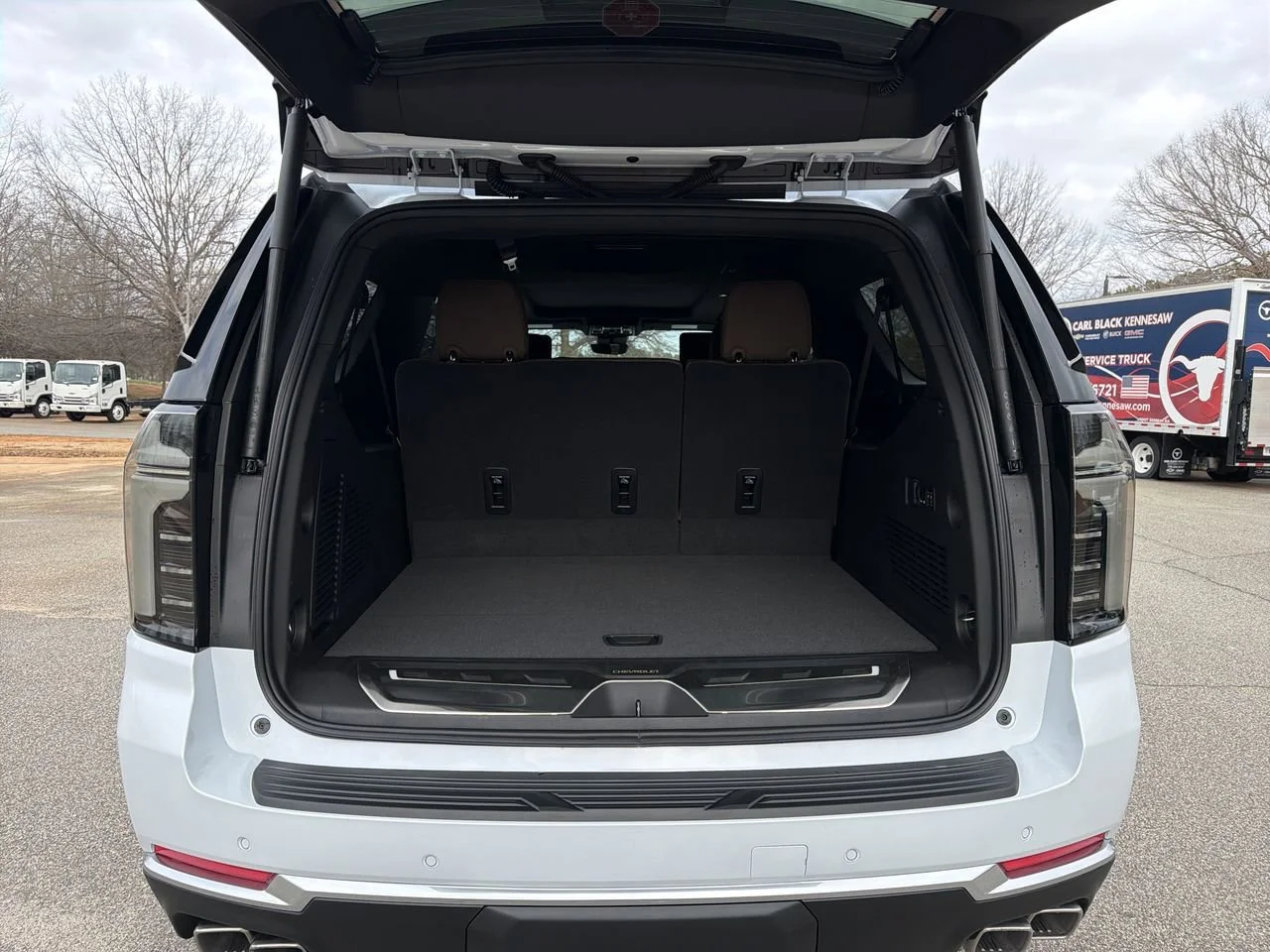New 2026 Polar White Tricoat Chevrolet High Country image 21
