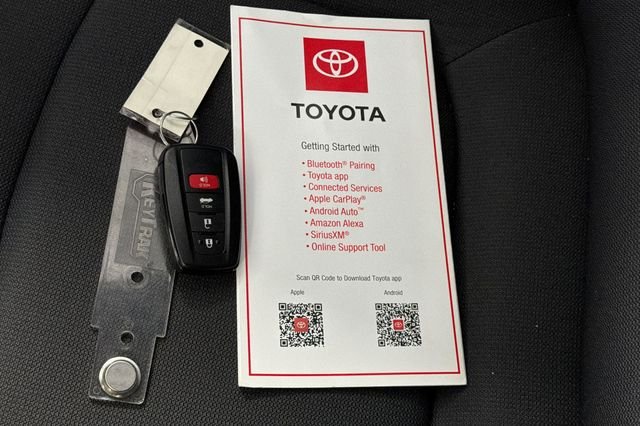 Used 2022 Wind Chill Pearl Toyota LE image 13