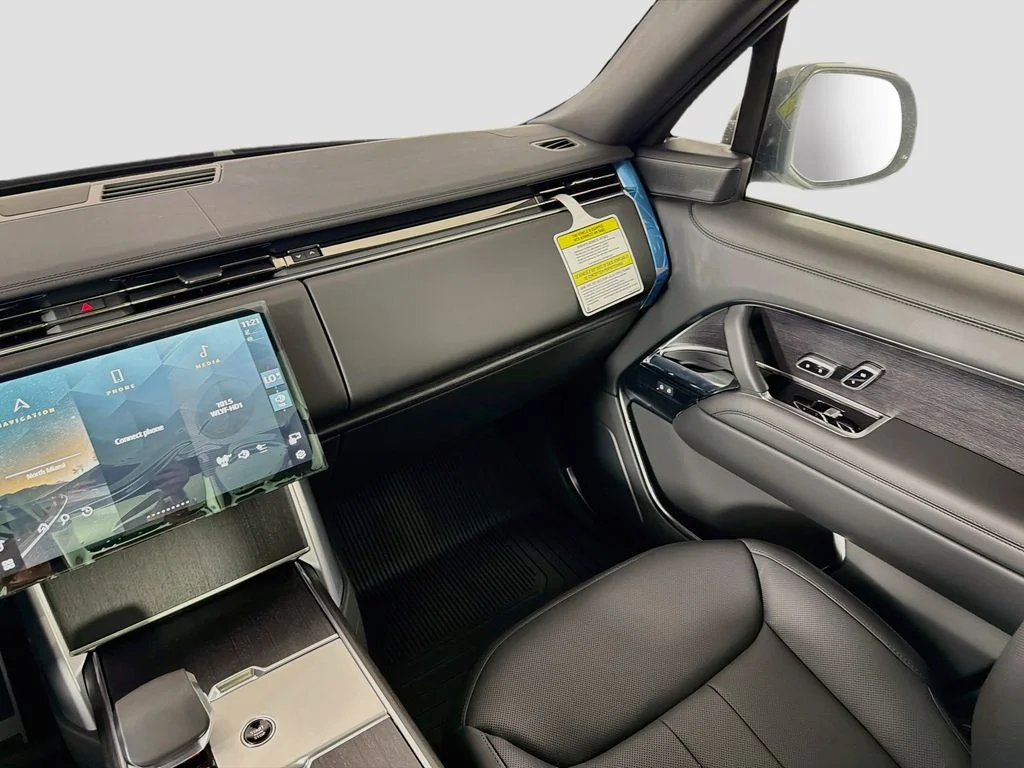 New 2026 Santorini Black Land Rover SE image 25