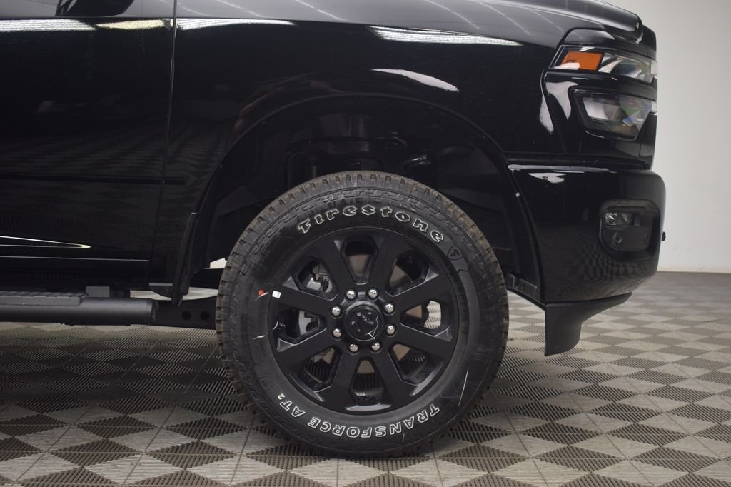 New 2026 Diamond Black Crystal Pearl-Coat Exterior Paint RAM  image 6