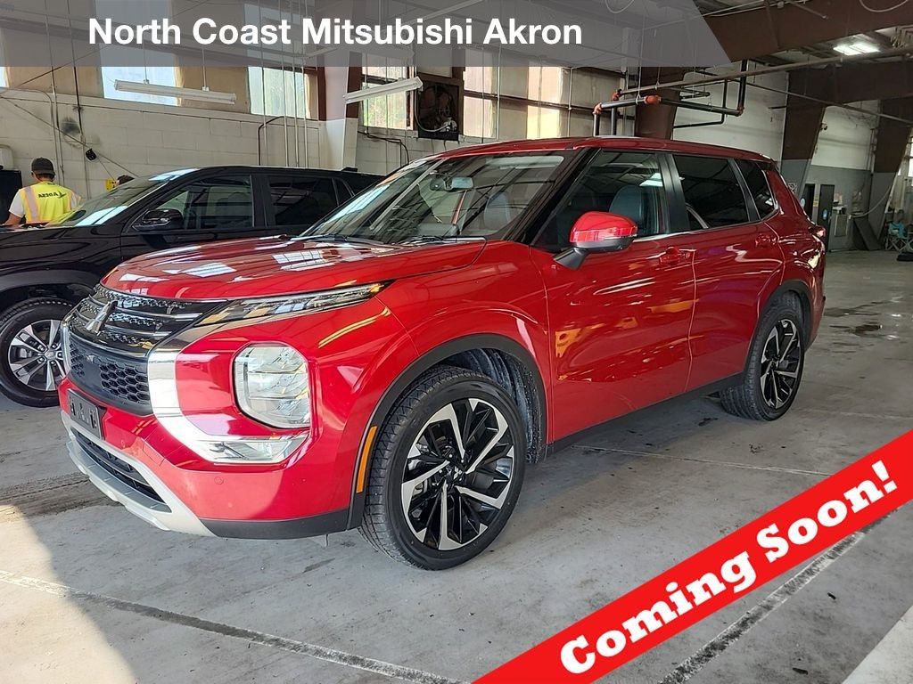 2024 Mitsubishi Outlander SE 2WD's photo