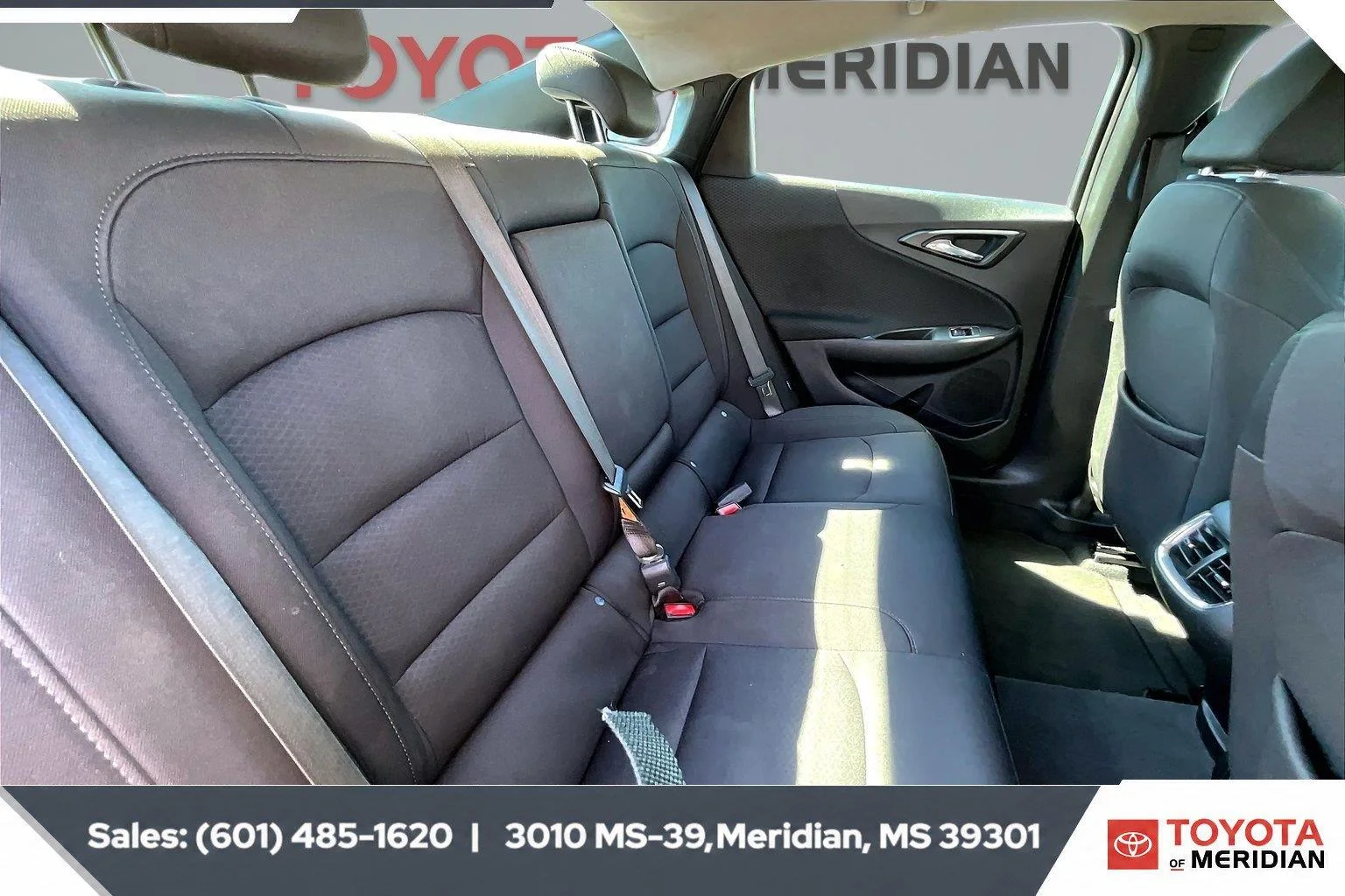 Used 2020 Silver Ice Metallic Chevrolet LT image 20