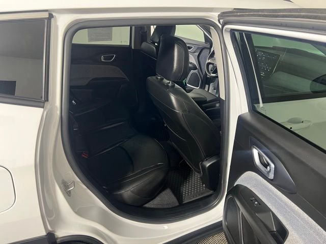 Certified Used 2022 White Jeep Latitude Lux image 29