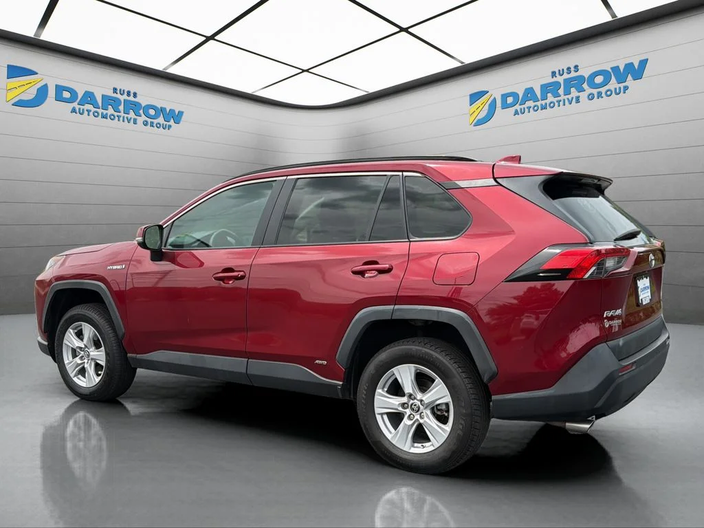 Used 2021 Red Toyota LE image 3