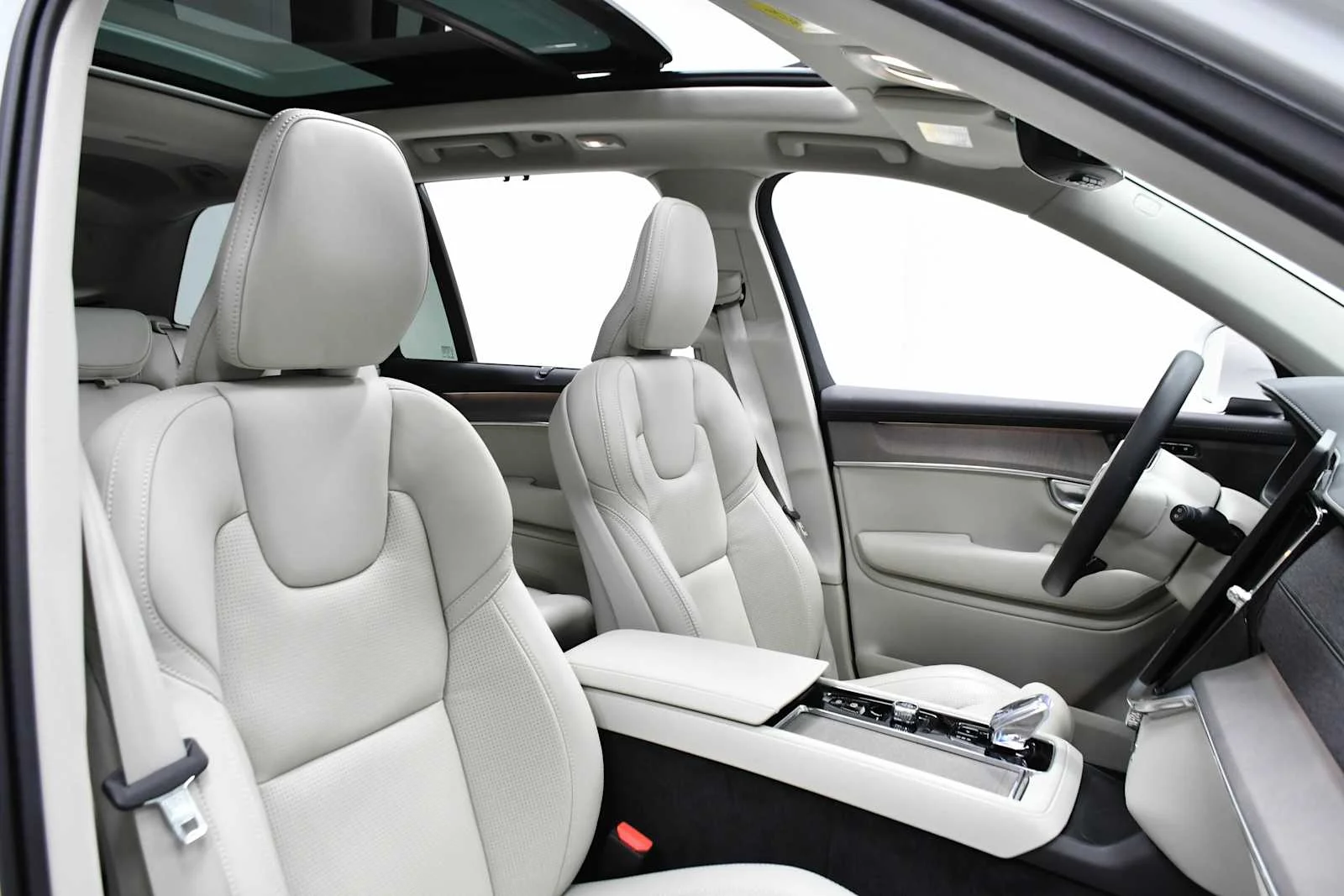 Used 2026 Crystal White Pearl Volvo Ultra image 22