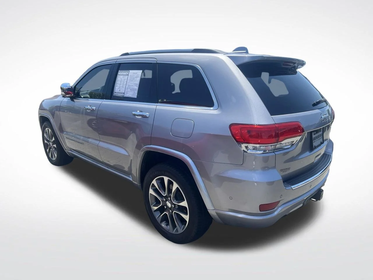 Used 2017 Silver Jeep Overland image 3