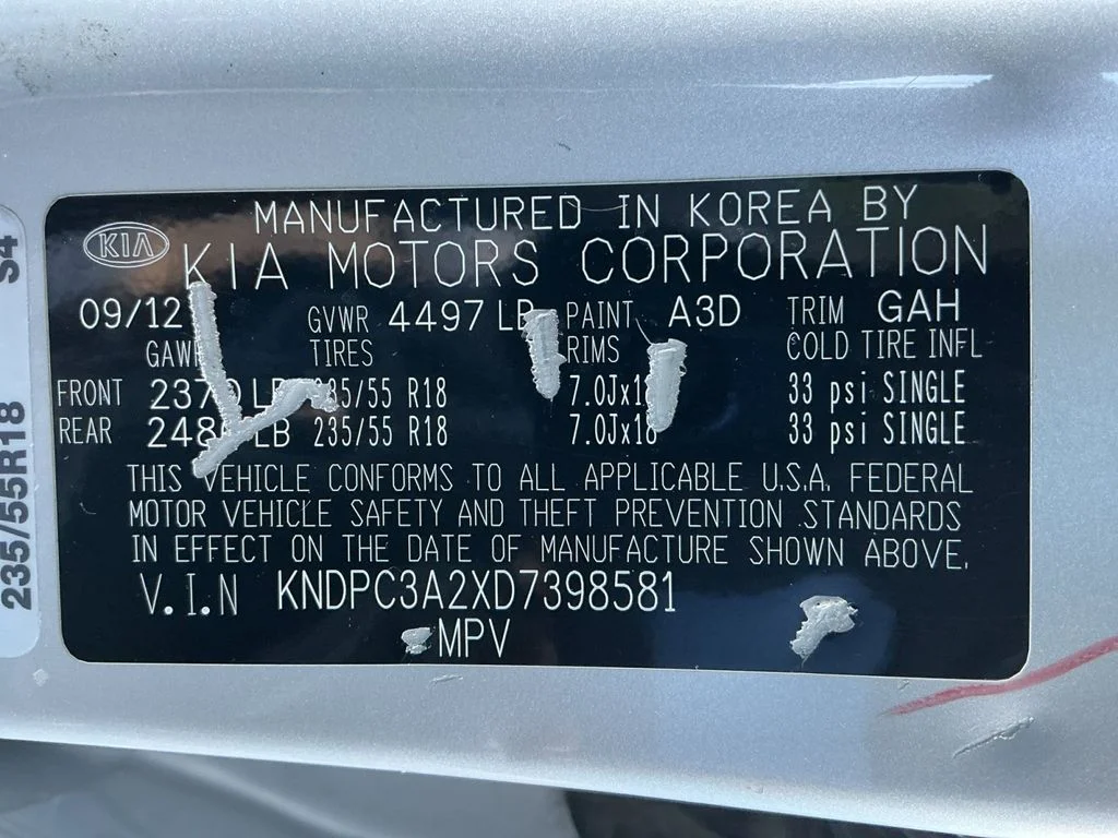 Used 2013 Silver Kia EX image 24