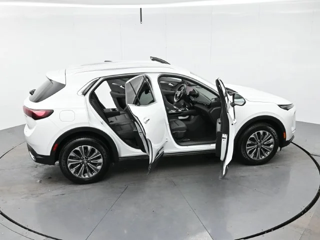 Used 2024 Summit White Buick Preferred image 45