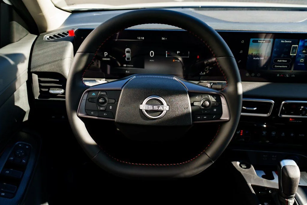 New 2026 Aspen White TriCoat / Super Black Two-tone Nissan SR image 12