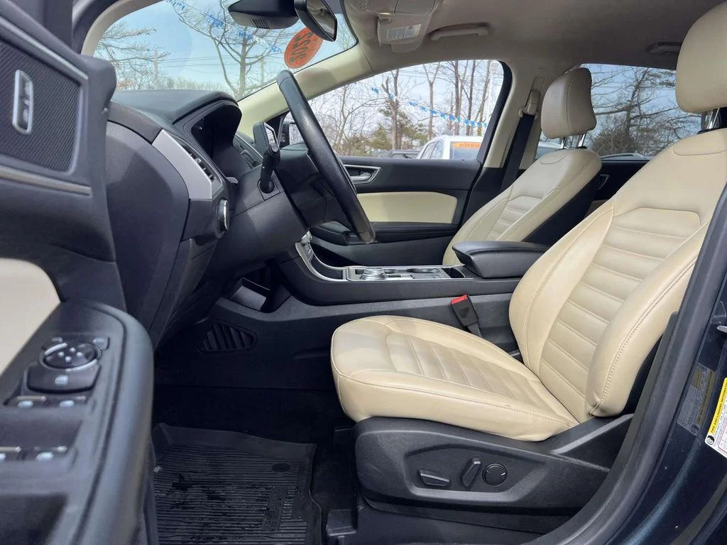 2022 Ford Edge SEL - Photo 11