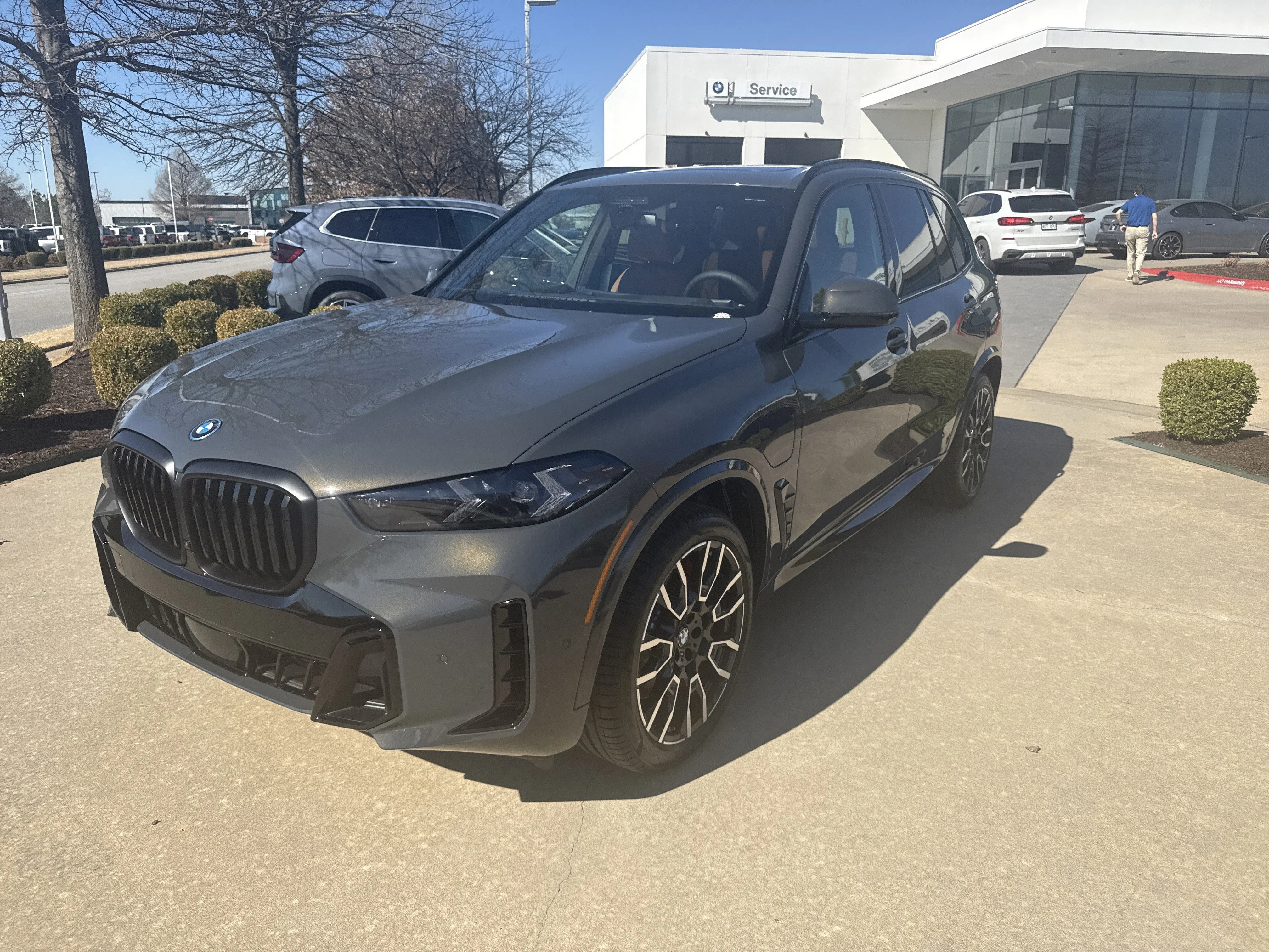 2026 BMW X5 xDrive50e's photo