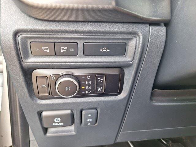 Used 2023 Agate Black Metallic Ford Platinum image 22
