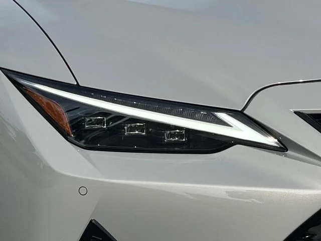 Certified Used 2025 WIND Lexus 500 F SPORT Performance image 9