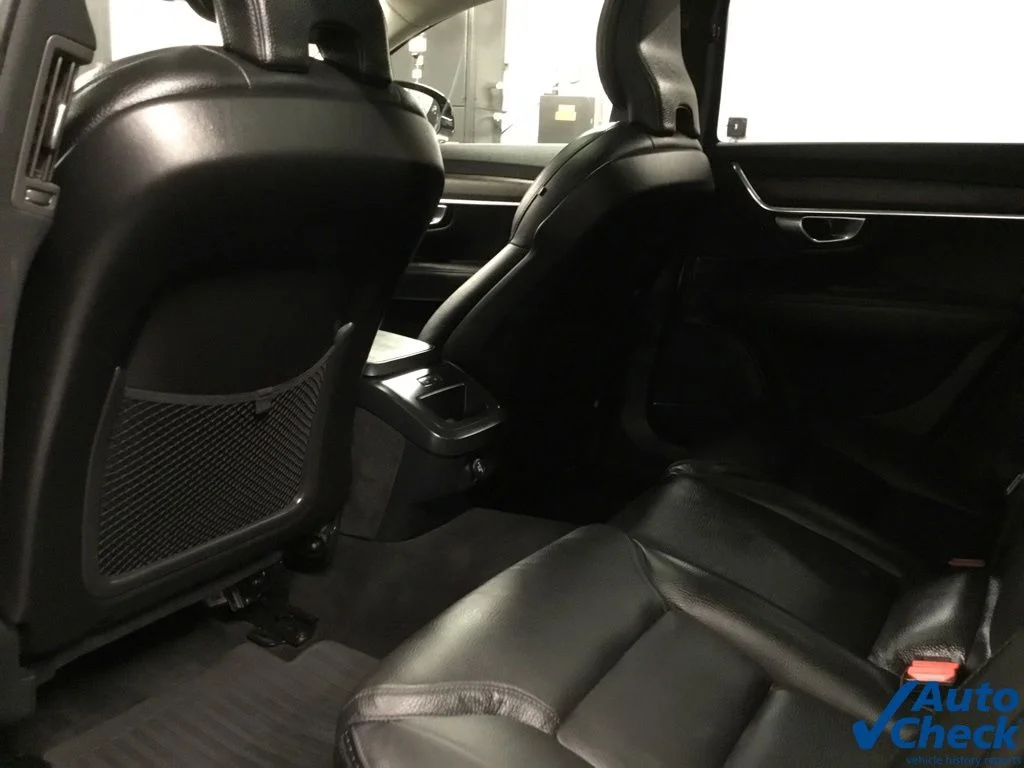 Used 2020 Black Volvo T6 AWD image 28