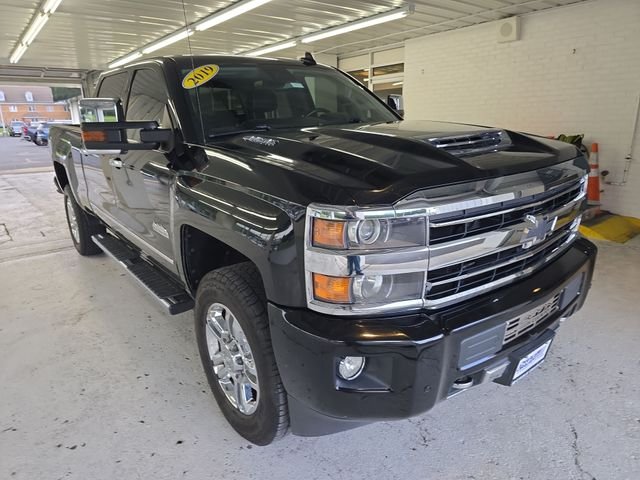Used 2019 Black Chevrolet High Country image 7