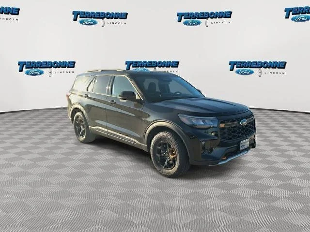 New 2026 Agate Black Metallic Ford Tremor® image 24