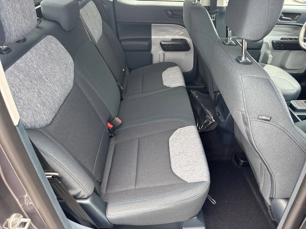 New 2026 Carbonized Gray Metallic Ford XLT image 15