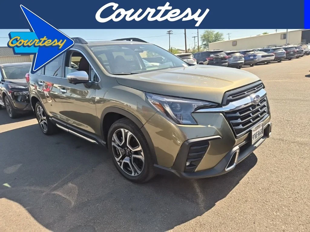 2023 Subaru Ascent Touring's photo