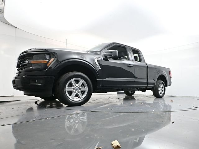 New 2026 Black Ford XLT image 28