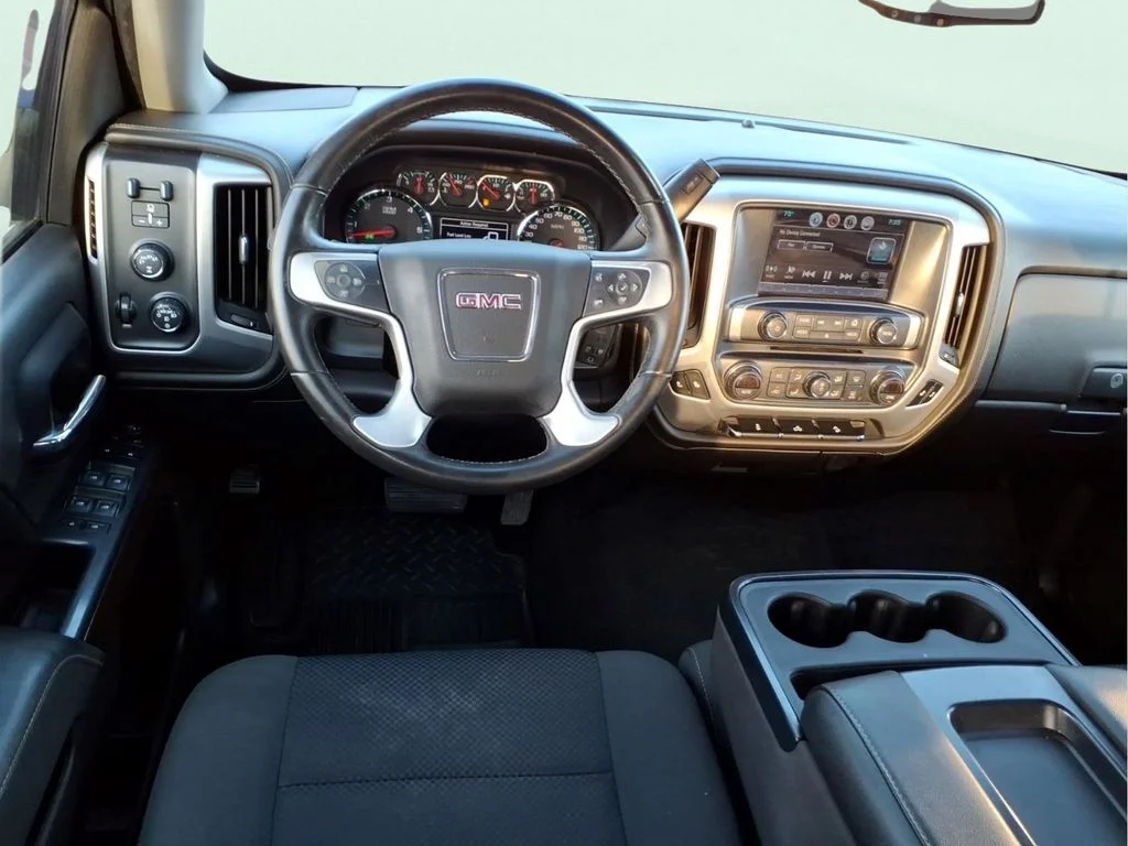 Used 2017 Silver GMC SLE image 11
