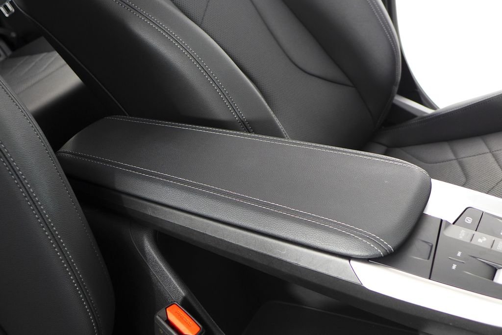 Used 2023 Alpine White BMW xDrive28i image 16