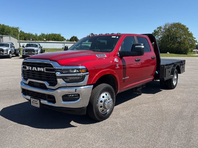 New 2026 Molten Red Pearl-Coat Exterior Paint RAM Tradesman image 1