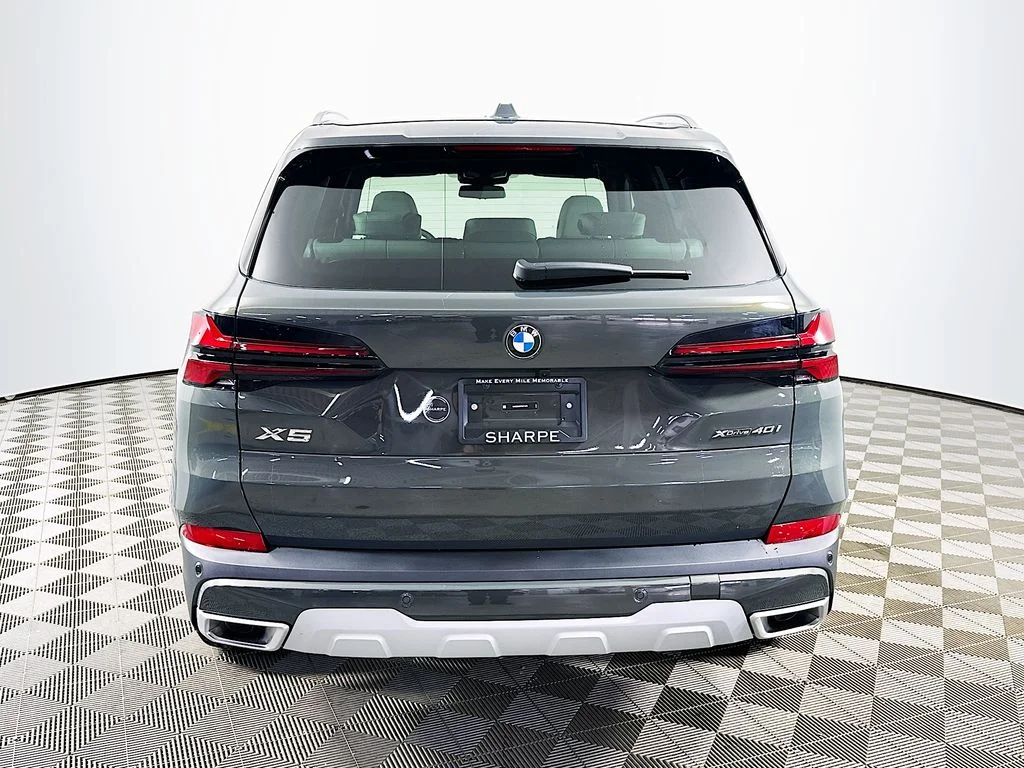 New 2026 Gray Metallic BMW xDrive40i image 6