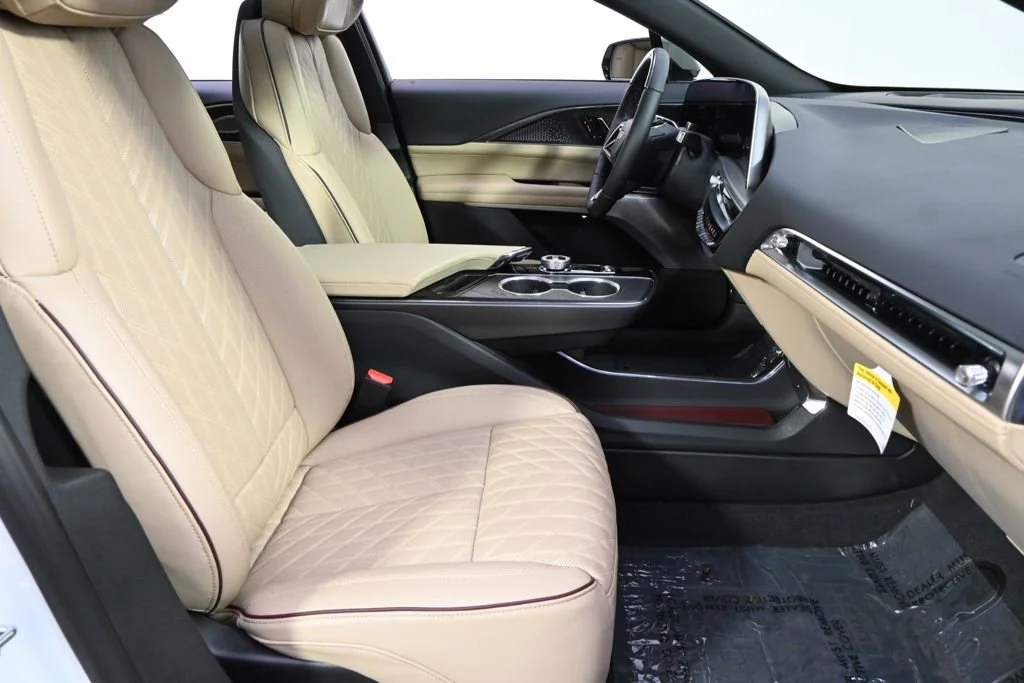 2025 Cadillac LYRIQ Sport 3 - Photo 16