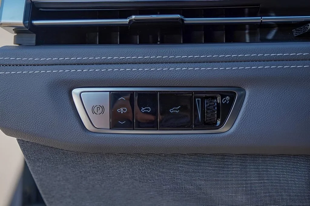 2026 Cadillac Escalade IQL Sport - Photo 14