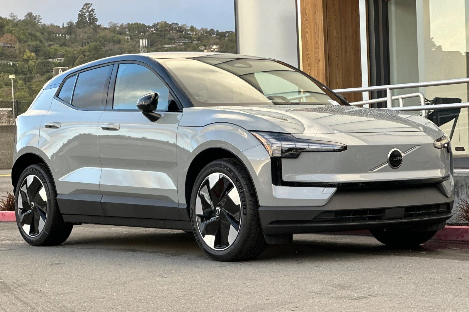 New 2026 Vapour Grey Volvo Twin Motor Plus image 9