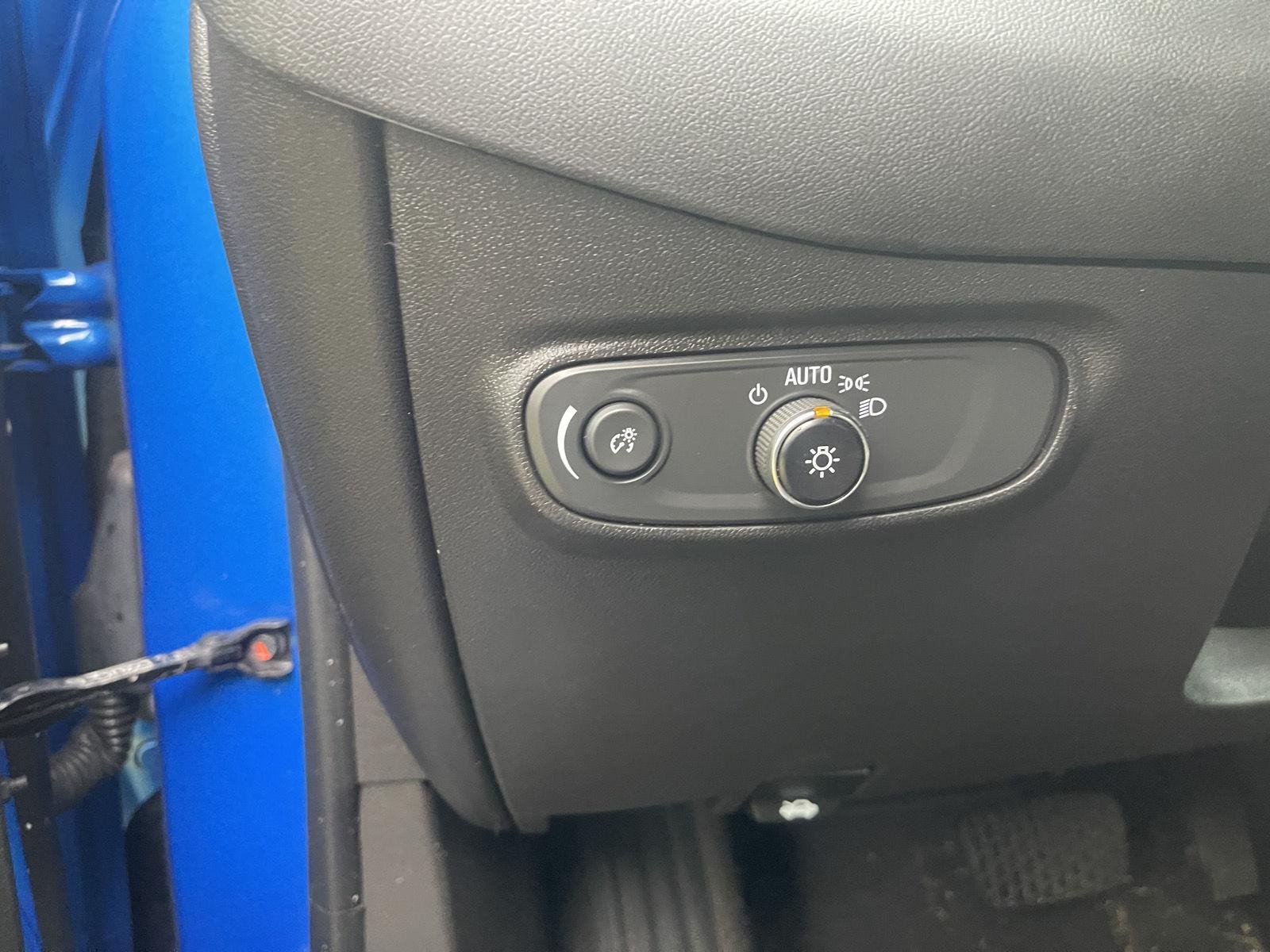 Used 2024 Riptide Blue Metallic Chevrolet LT image 9