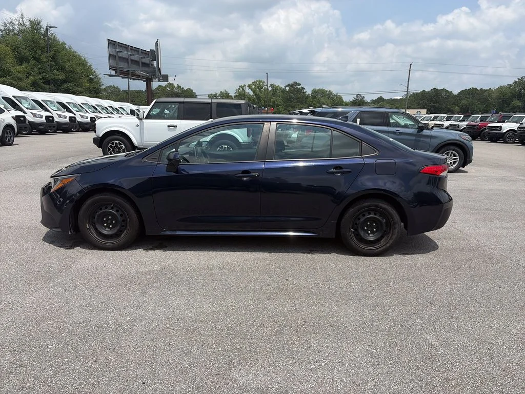 Used 2021 Blue Toyota LE image 4