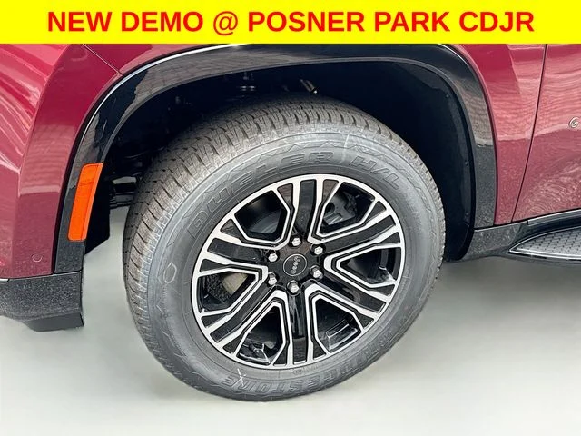 New 2026 Velvet Red Pearl-Coat Exterior Paint Jeep Grand Wagoneer image 33