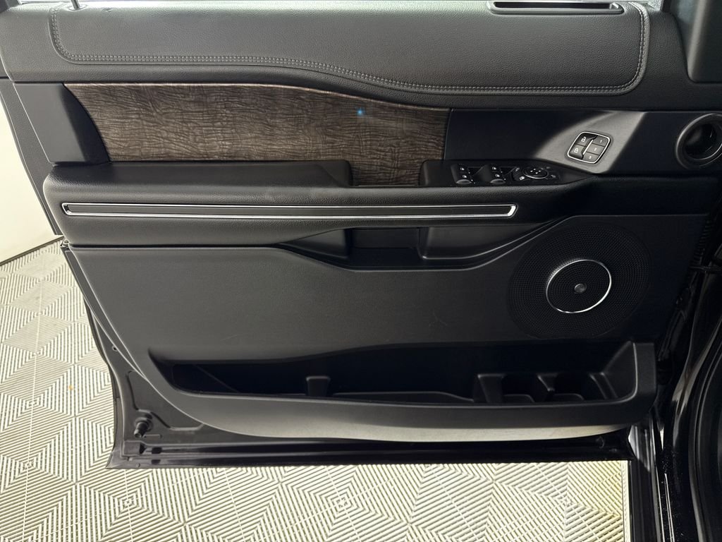 2020 Ford Expedition Limited - Photo 10