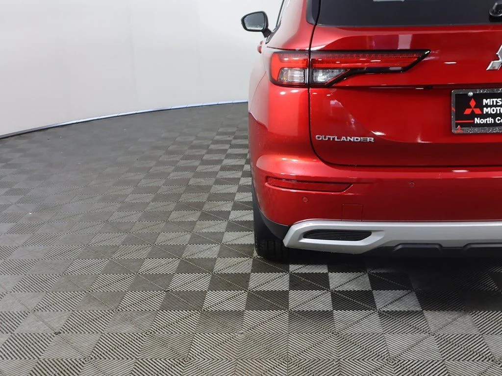 Used 2024 Red Mitsubishi SE image 16