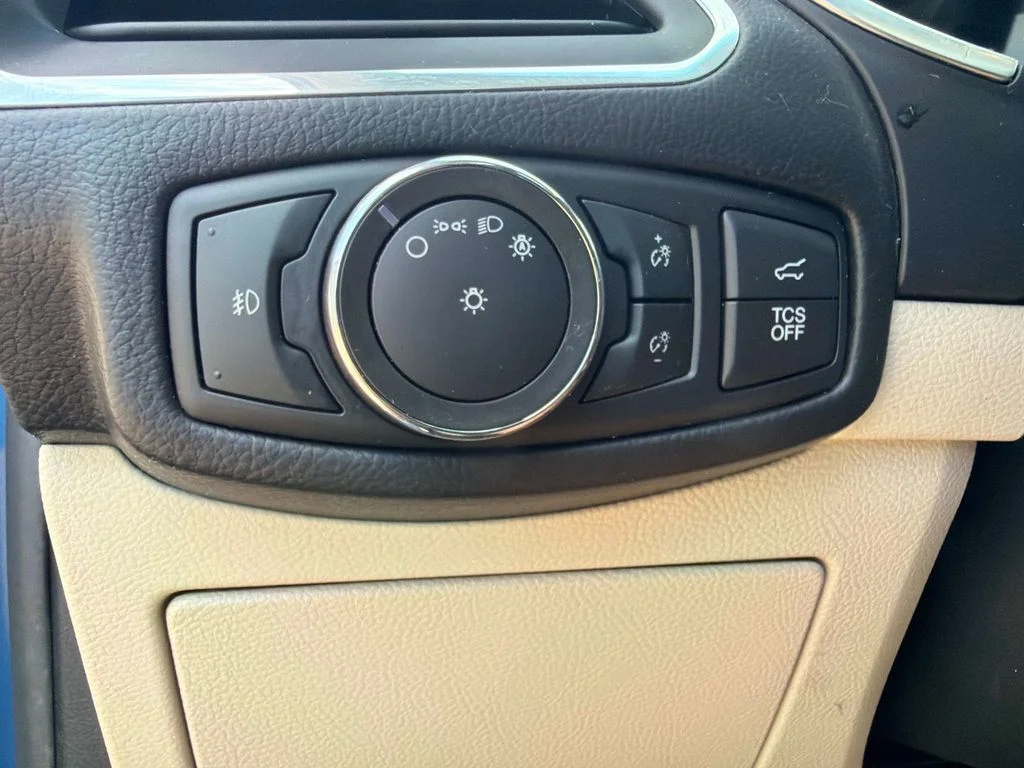 Used 2020 Blue Ford Titanium image 31